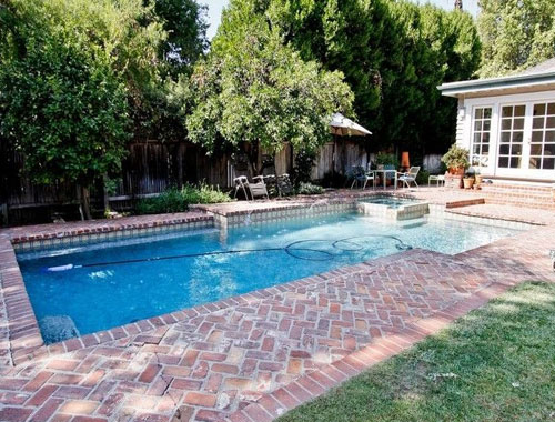 Backyard Showcase Swimming Pool Manufacturer in Ludhiana